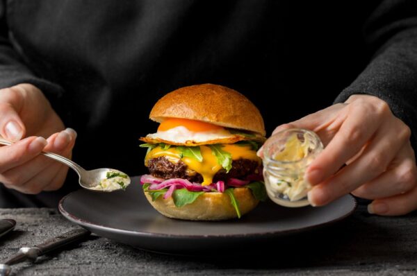 Burger Master 2024: названы лучшие бургеры-победители мегаполиса