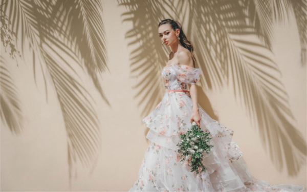 5 причин, почему в этом сезоне вам следует выбрать нетрадиционное свадебное платье вместо традиционного