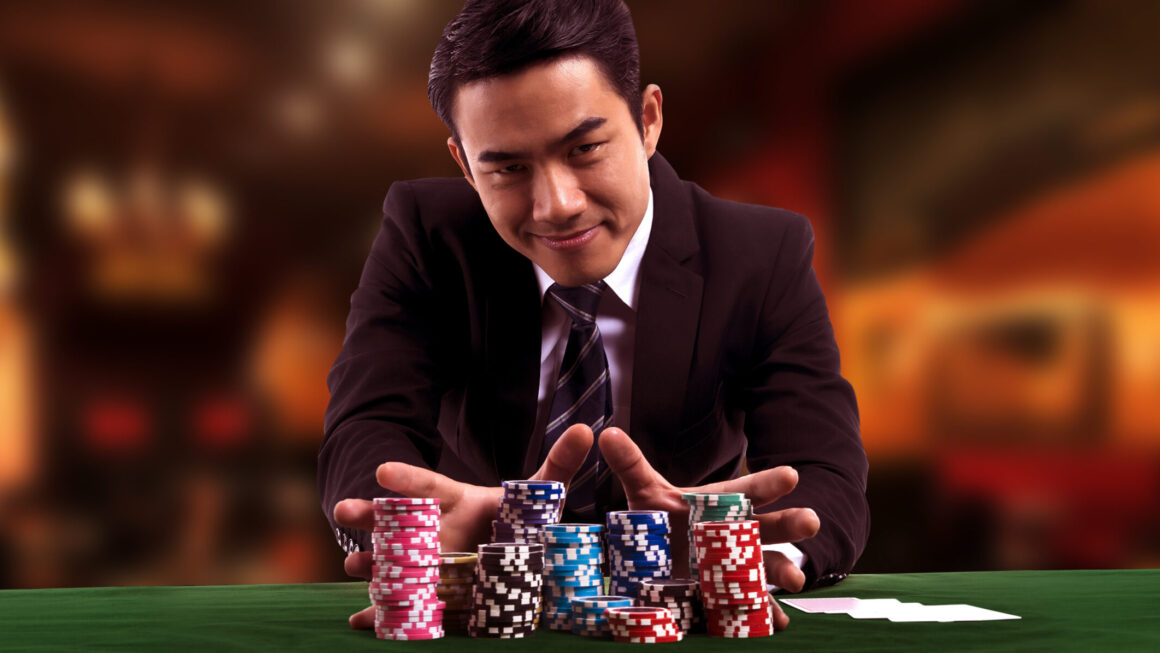 Выгоды покупки аксессуаров для покера у производителя