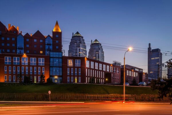 Дніпро як центр регіону: роль міста в житті області