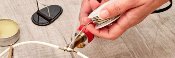 Олово для припою властивості та застосування в пайці