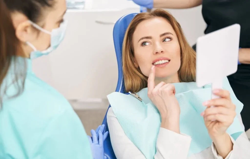 При каких симптомах стоит обратиться к стоматологу