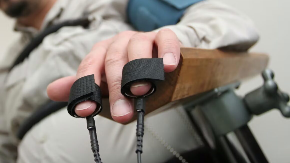 Профессия полиграфолог: как работает эксперт по детекции лжи и что определяет качество проверки