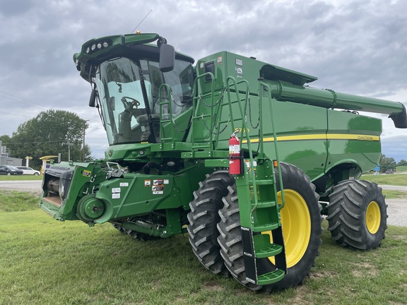 Які переваги купівлі б/у комбайнів John Deere